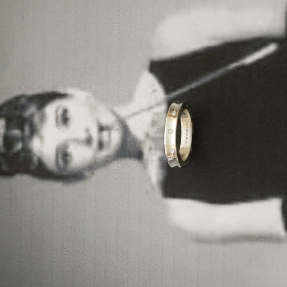 TCo 3 diamonds band ring sz 4.5 - Picture 1 of 9